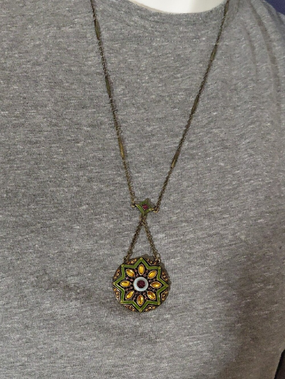 Avon Green and Yellow Starburst Pendant Necklace with Purple Accents - Picture 5 of 7
